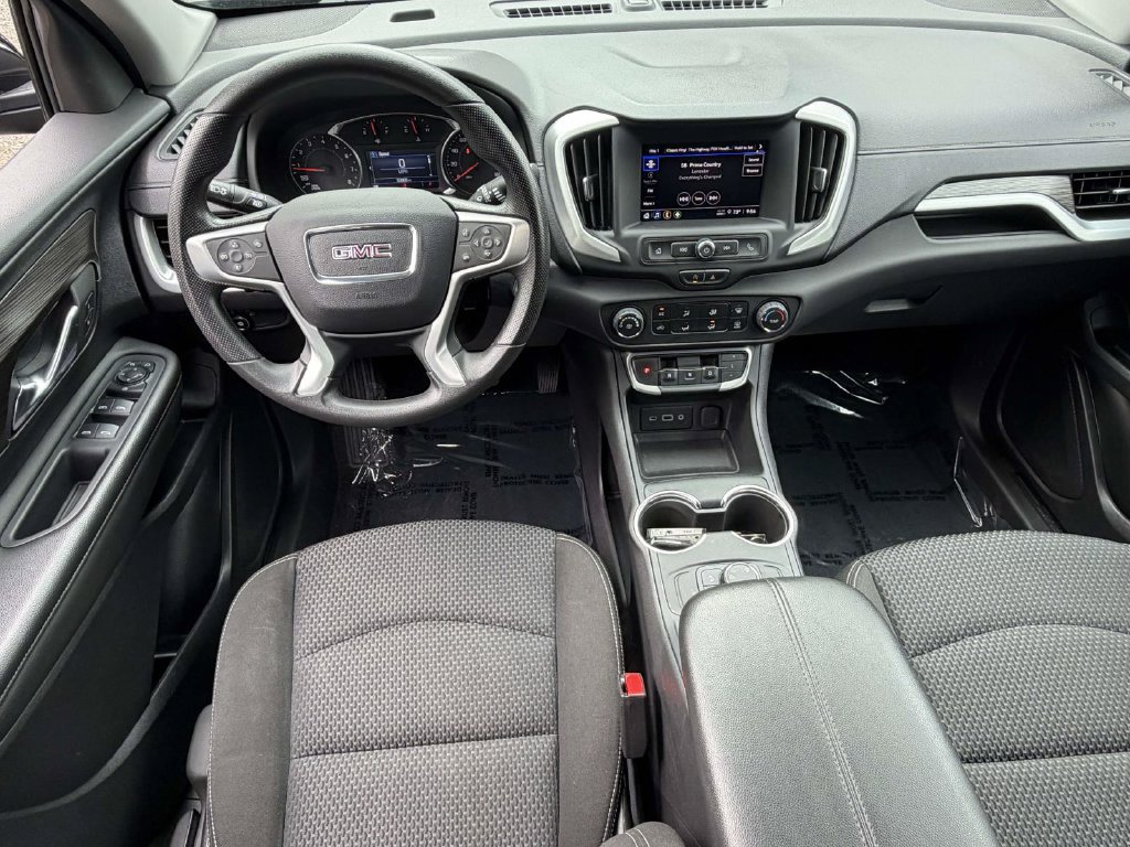 Used 2024 GMC Terrain SLE AWD/4WD image 16