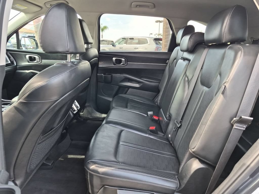Certified 2024 Kia Sorento S FWD image 21