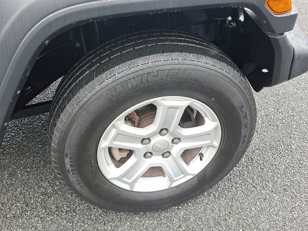 Certified 2021 Jeep Wrangler Unlimited Sport image 9