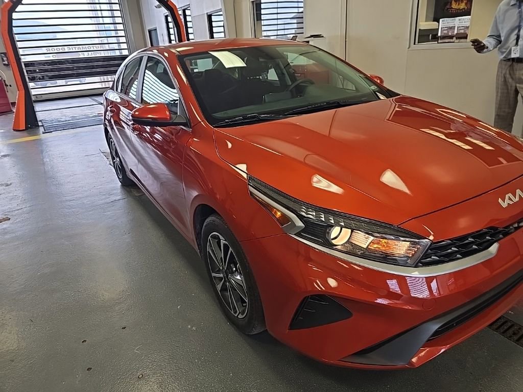 Used 2023 Kia Forte LXS w/ LXS Technology Package FWD image 1