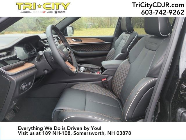 Used 2025 Jeep Grand Cherokee L Summit image 11