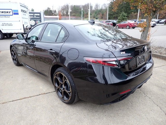 New 2025 Alfa Romeo Giulia AWD image 3