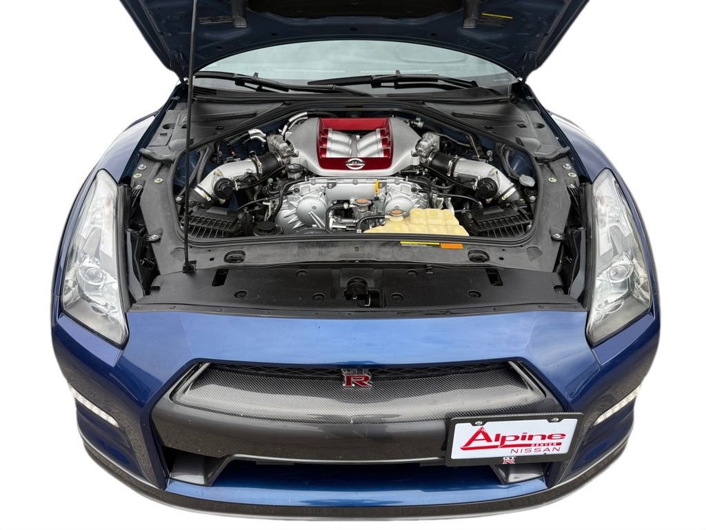Used 2012 Nissan GT-R Black Edition image 18
