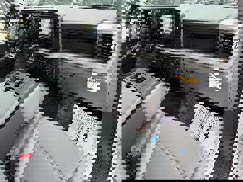 New 2025 Ford F450 XL w/ XL Chrome Package image 30