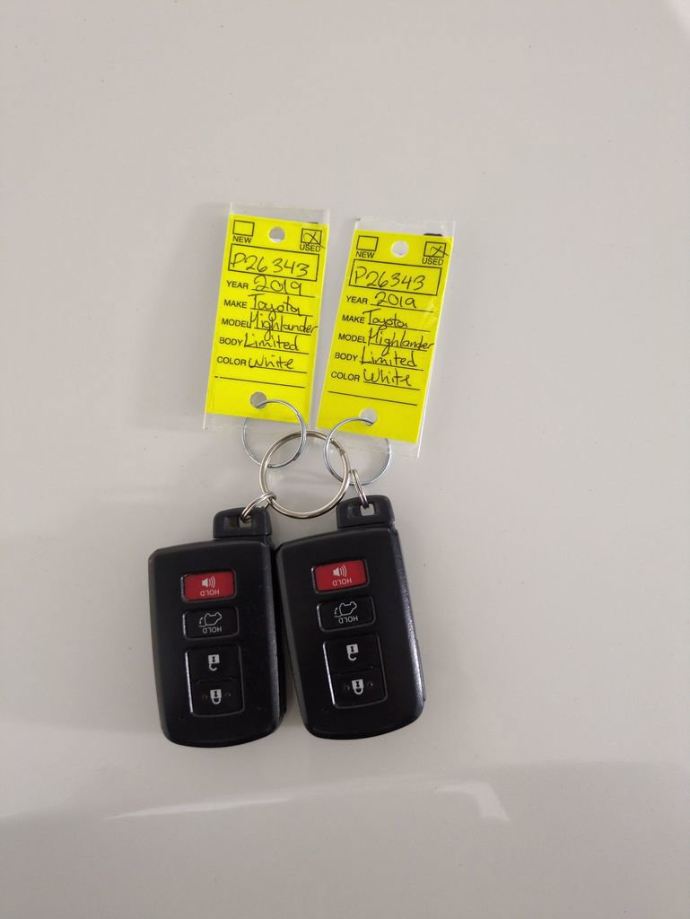 Used 2019 Toyota Highlander Limited AWD/4WD image 32