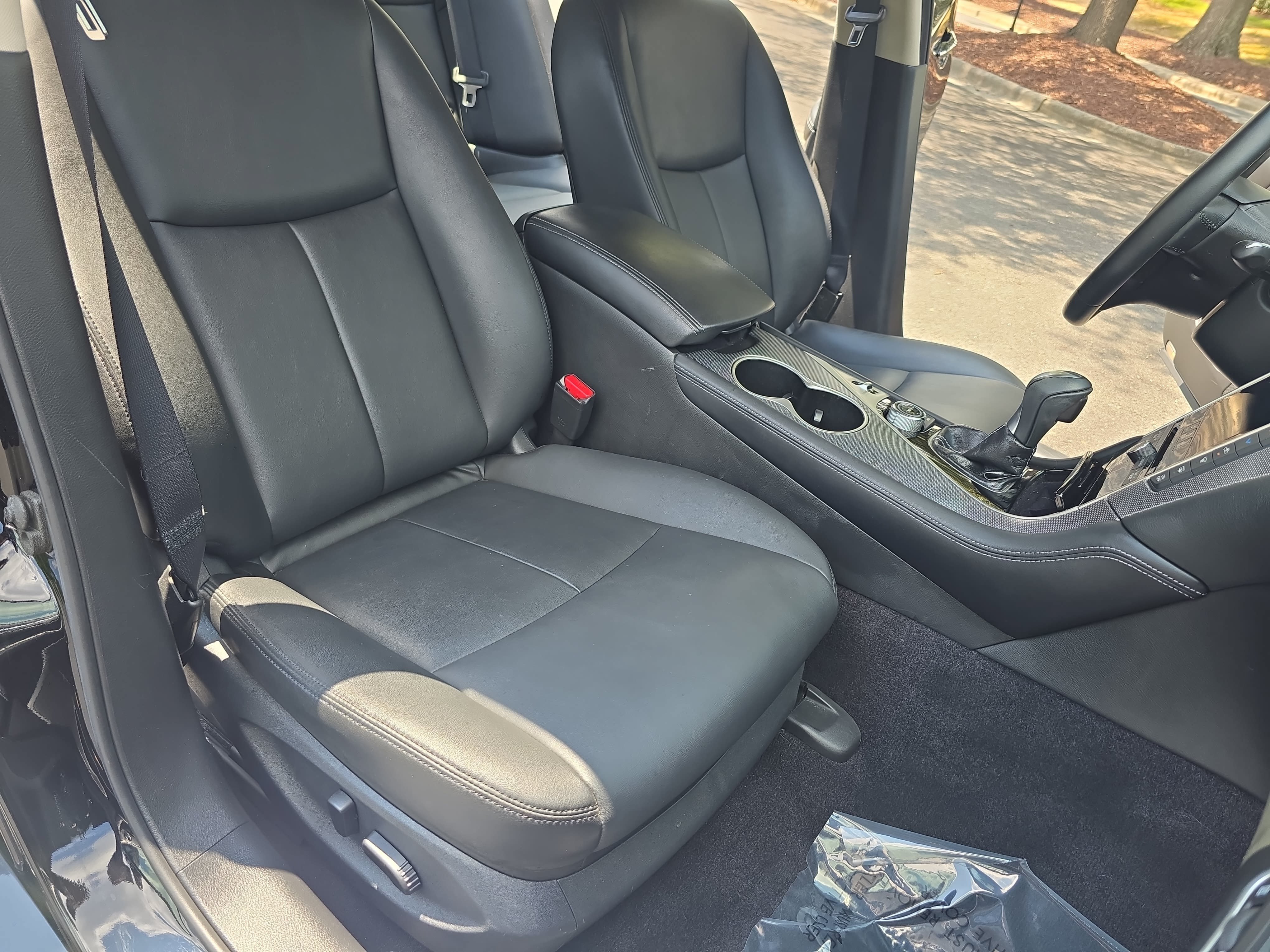 Used 2017 INFINITI Q50 2.0t w/ Moonroof Package RWD image 10
