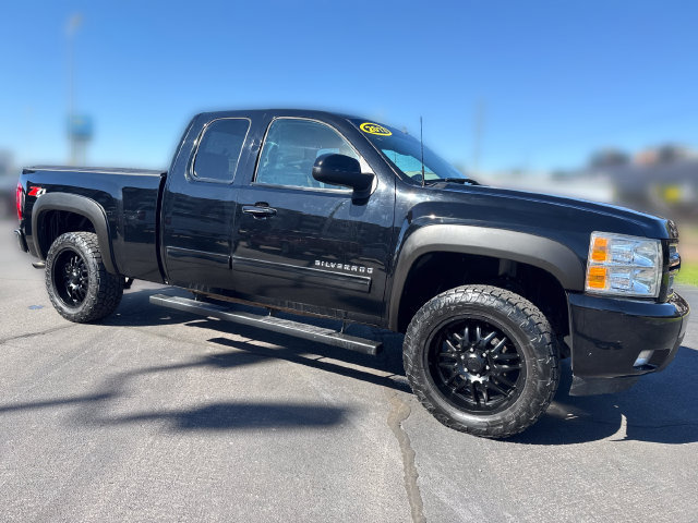 Used 2013 Chevrolet Silverado 1500 LTZ w/ LTZ Plus Package AWD/4WD image 7