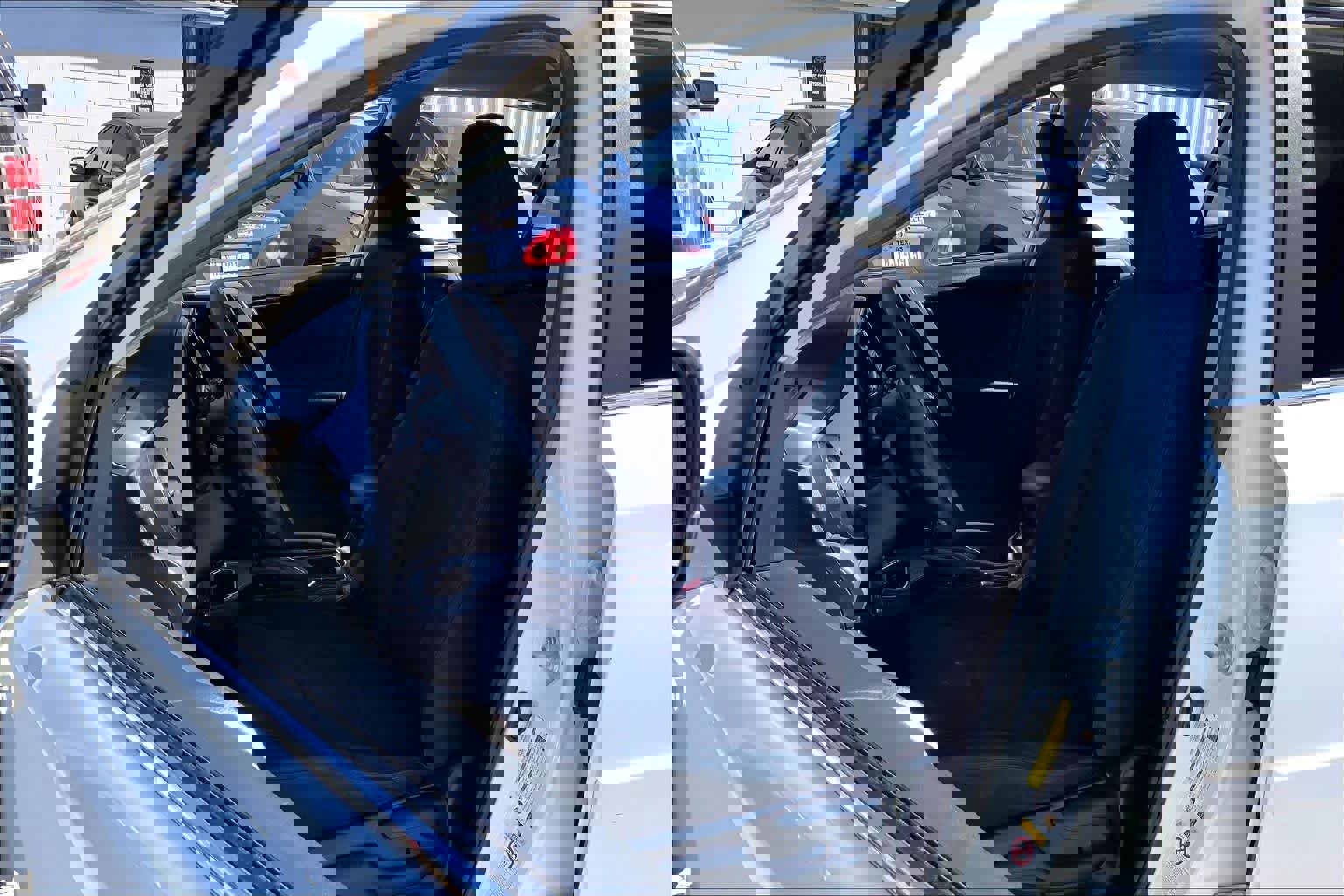 Used 2017 Toyota RAV4 LE image 7