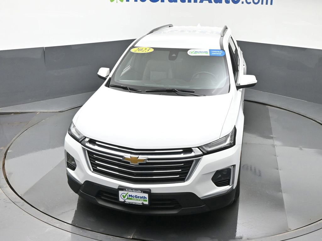 Used 2023 Chevrolet Traverse LT w/ Rear Camera Mirror Package image 25