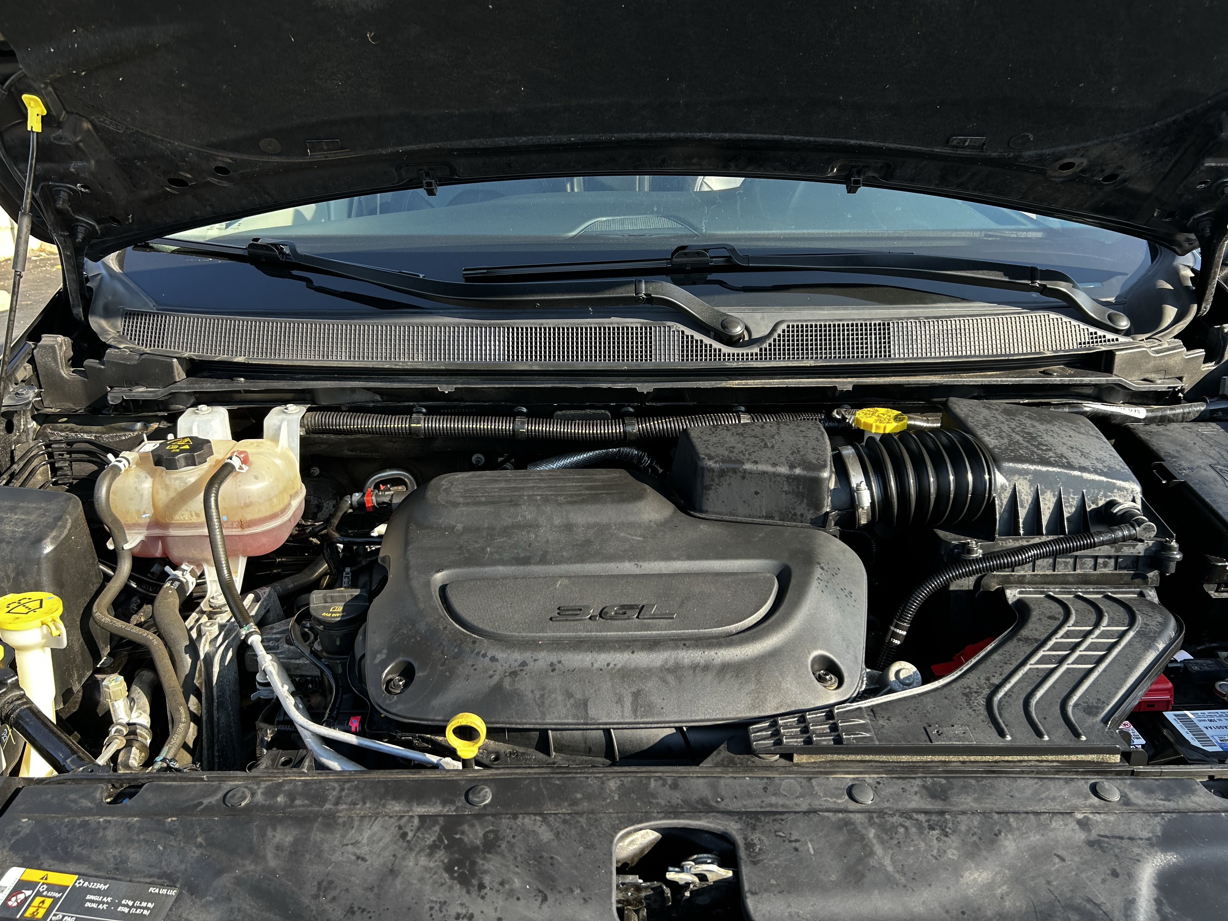 Used 2023 Chrysler Pacifica Touring-L FWD image 10