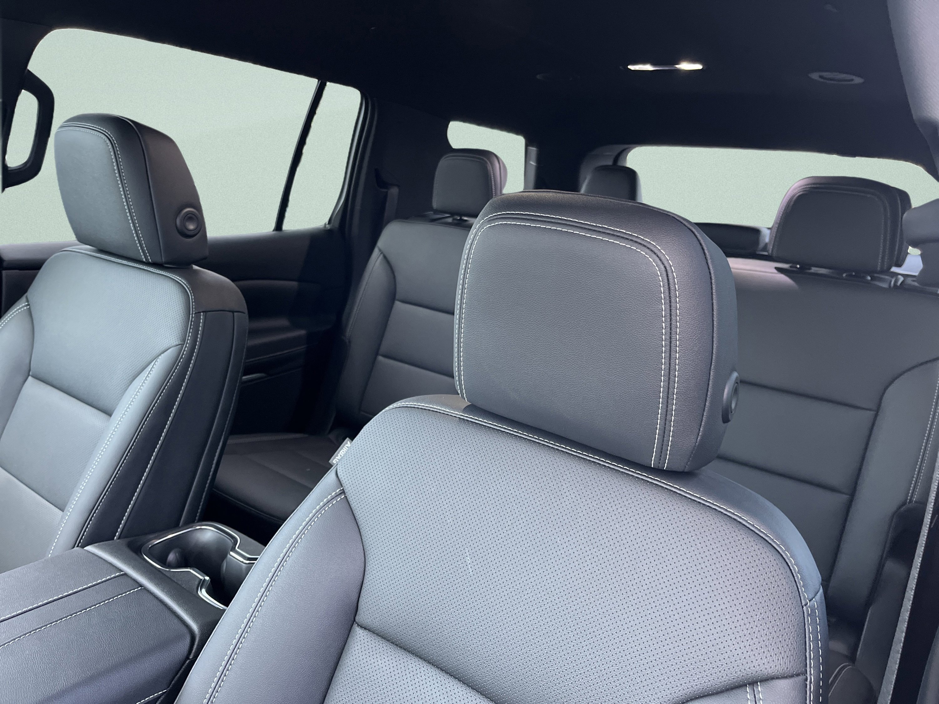 New 2026 Chevrolet Traverse LT image 15