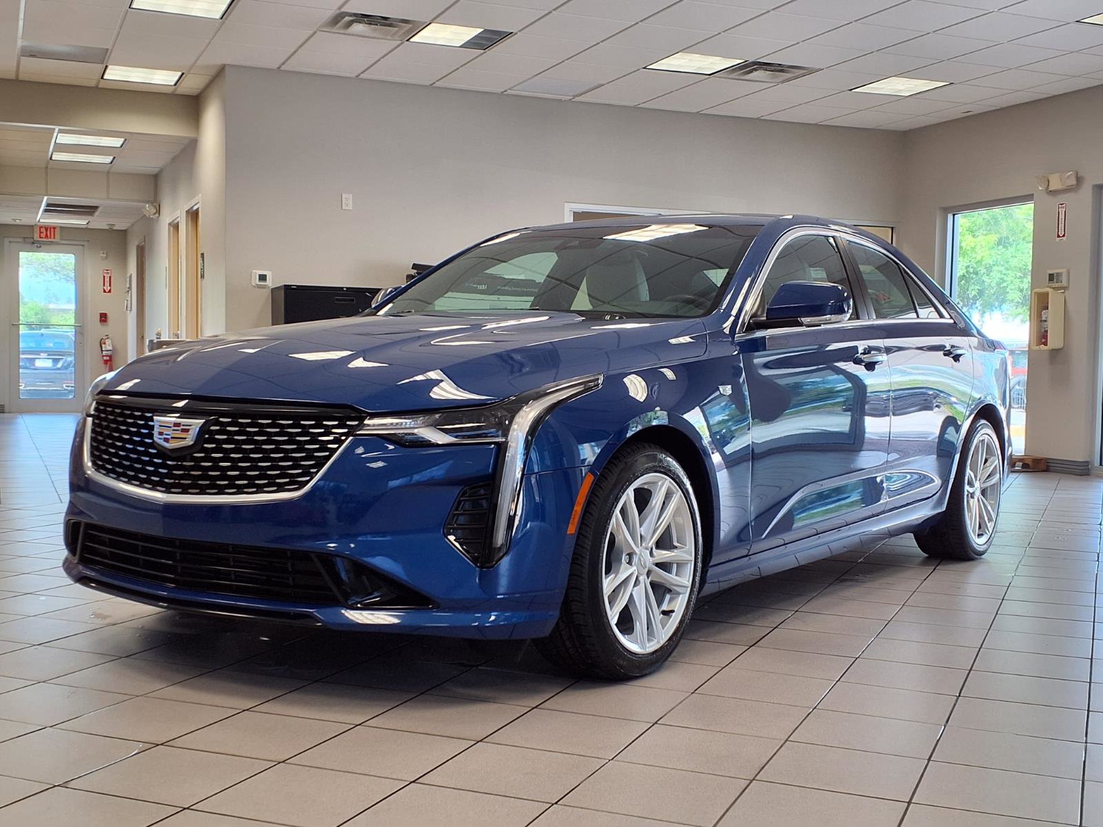 Certified 2022 Cadillac CT4 Luxury RWD image 1