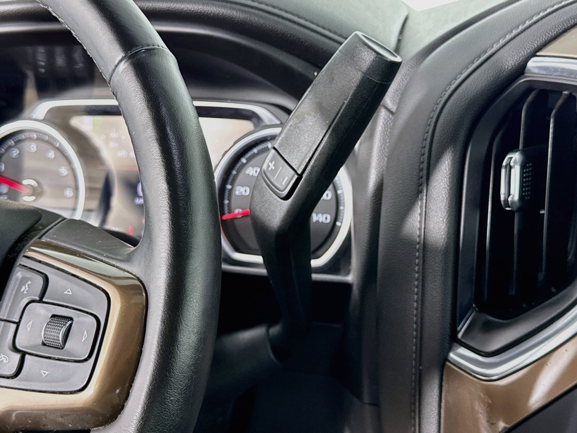 Used 2019 Chevrolet Silverado 1500 High Country w/ Technology Package RWD image 19