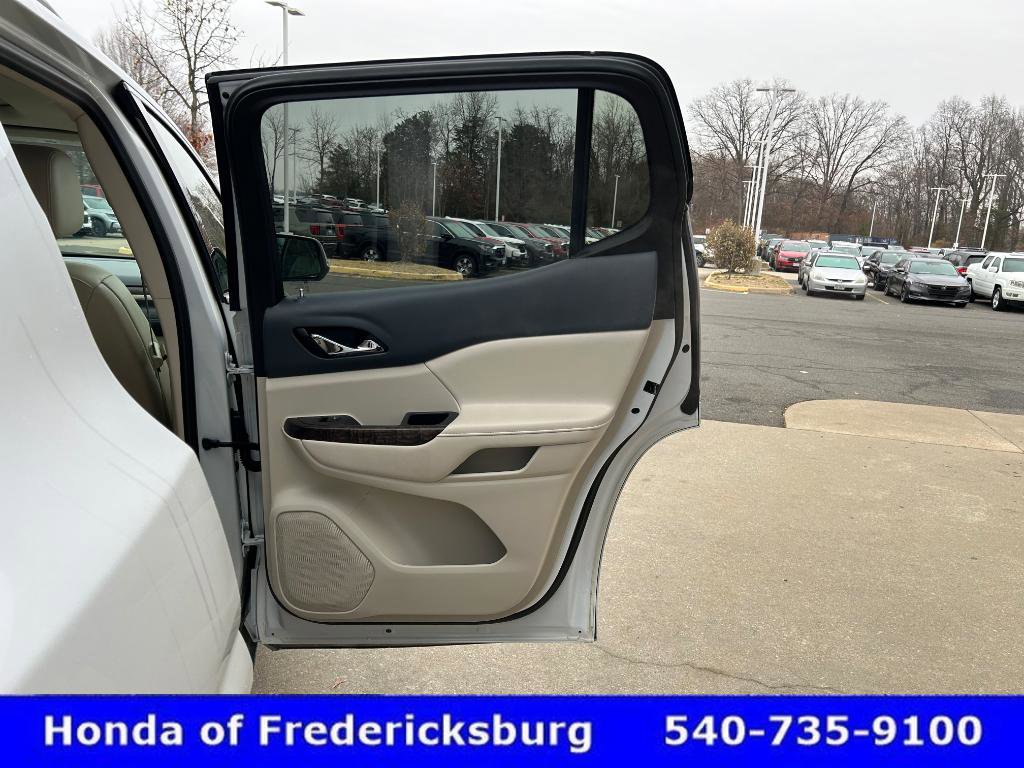 Used 2021 GMC Acadia Denali w/ Denali Ultimate Package image 19