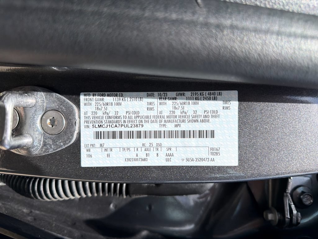 Used 2023 Lincoln Corsair FWD image 31