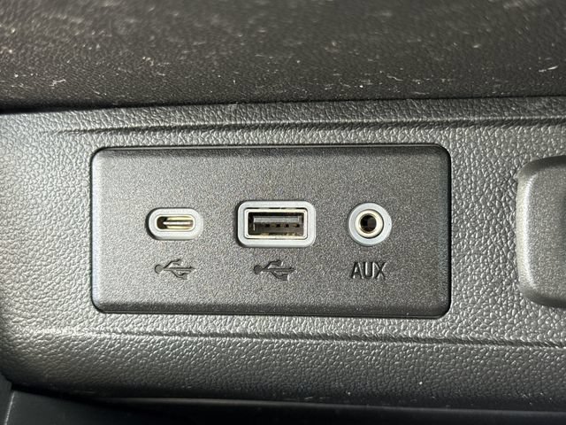 Used 2020 Buick Encore GX Preferred w/ Cold Weather Comfort Package FWD image 34