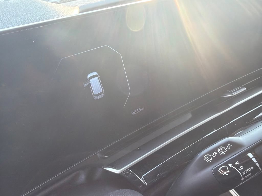 Used 2025 Kia Carnival SX Prestige FWD image 3