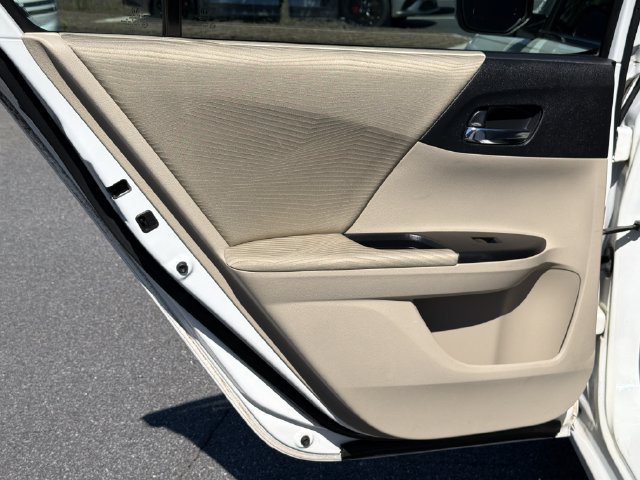 Used 2015 Honda Accord LX image 23