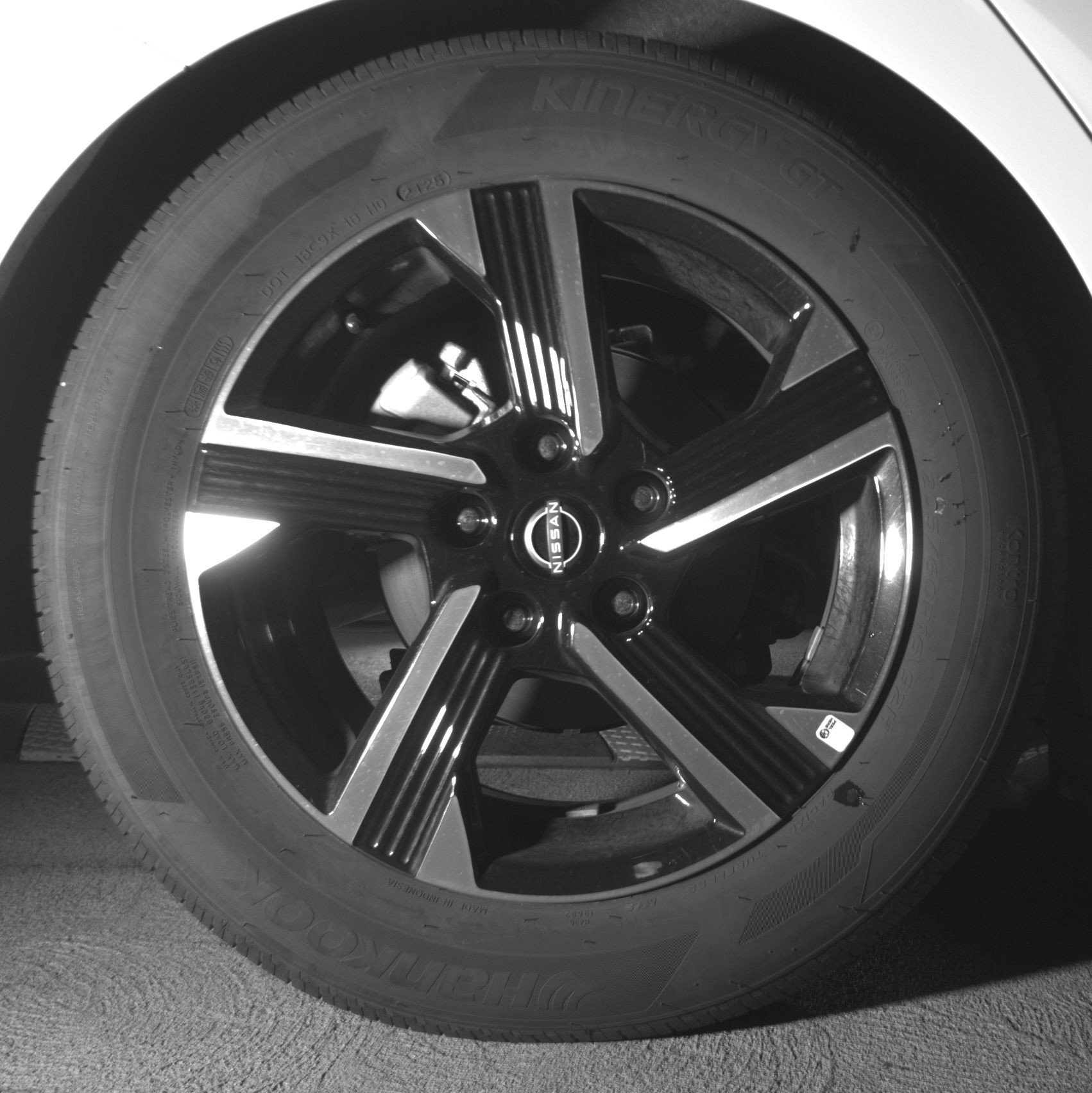 Used 2025 Nissan Sentra SV FWD image 15