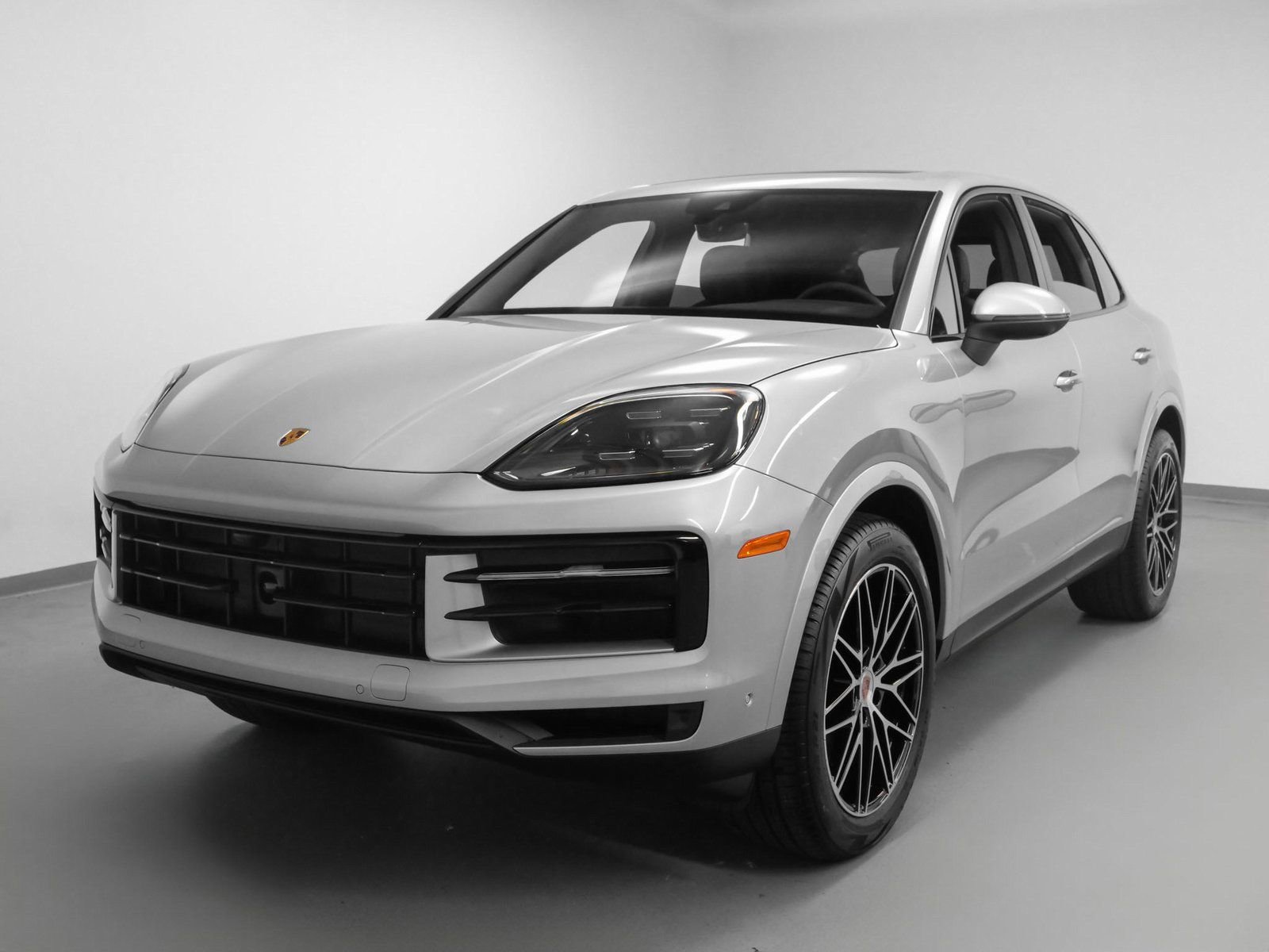 Certified 2025 Porsche Cayenne image 6