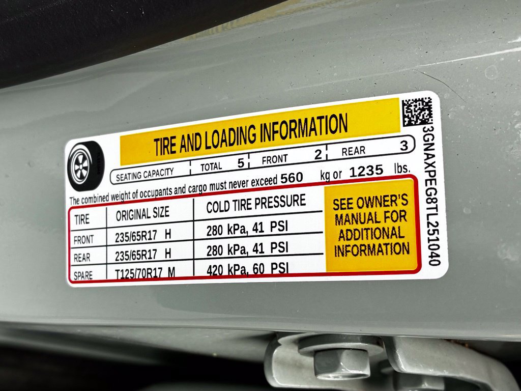 Used 2026 Chevrolet Equinox LT AWD/4WD image 30