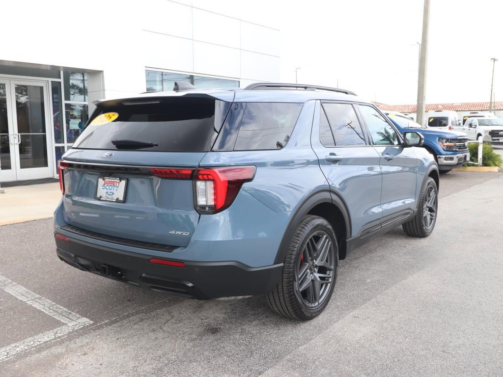 Certified 2025 Ford Explorer ST-Line w/ Premium Package AWD/4WD image 14