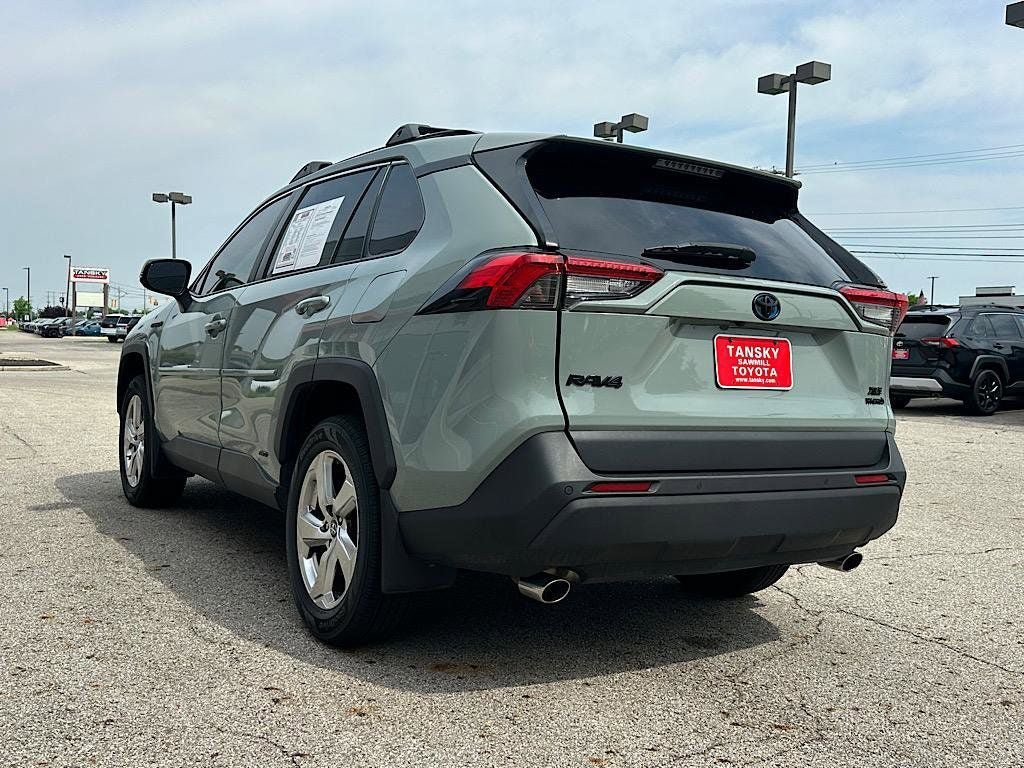 Certified 2021 Toyota RAV4 XLE Premium AWD/4WD image 3