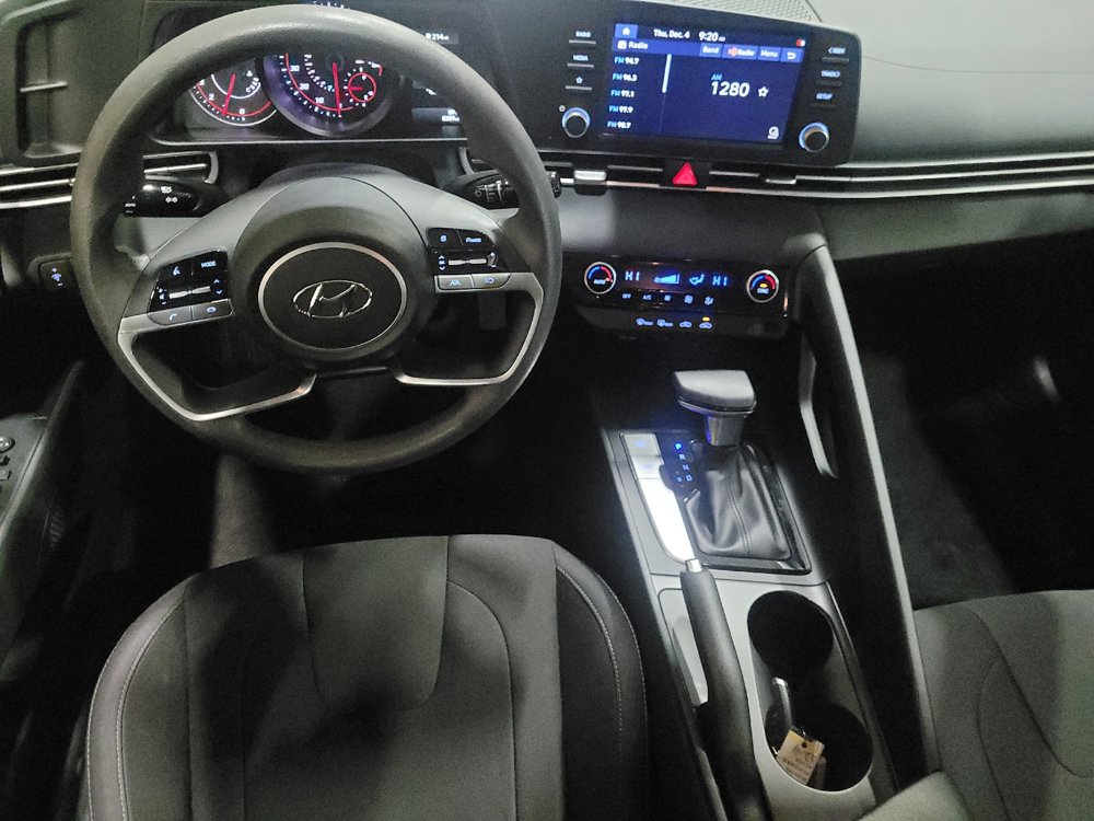 Used 2022 Hyundai Elantra SEL w/ Cargo Package image 22