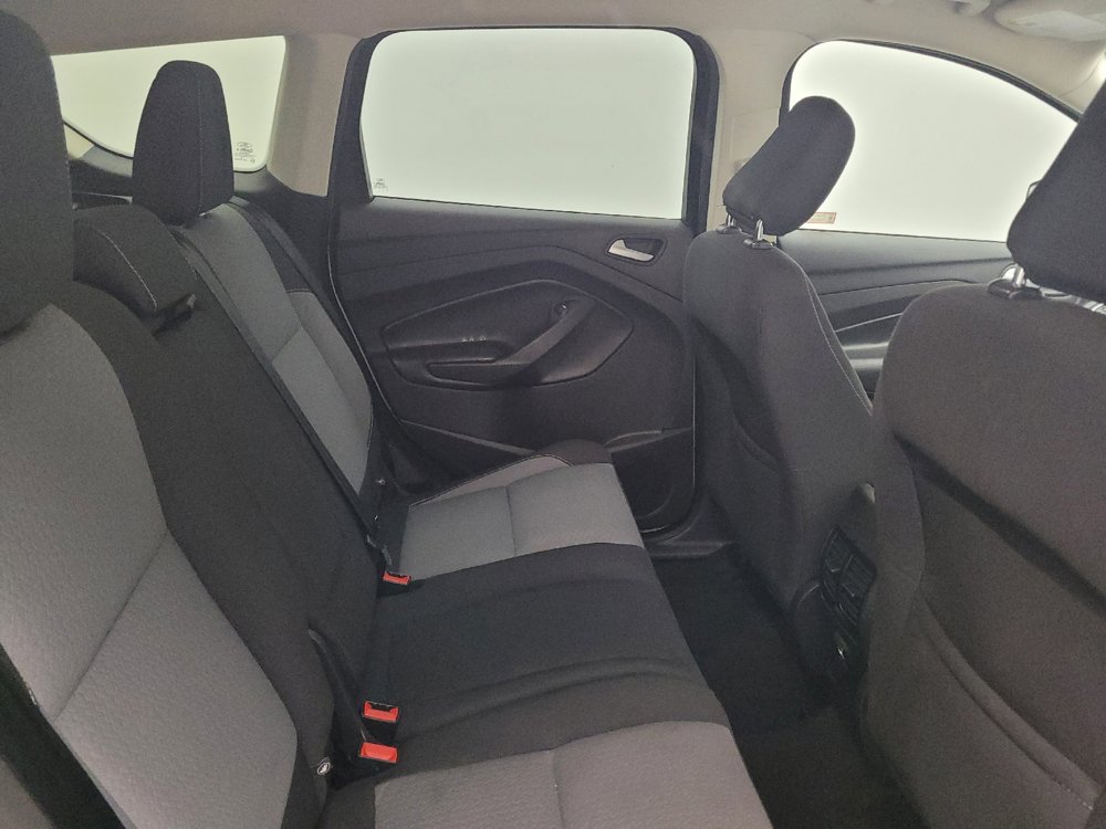 Used 2018 Ford Escape SE w/ Ford Safe & Smart Package FWD image 19