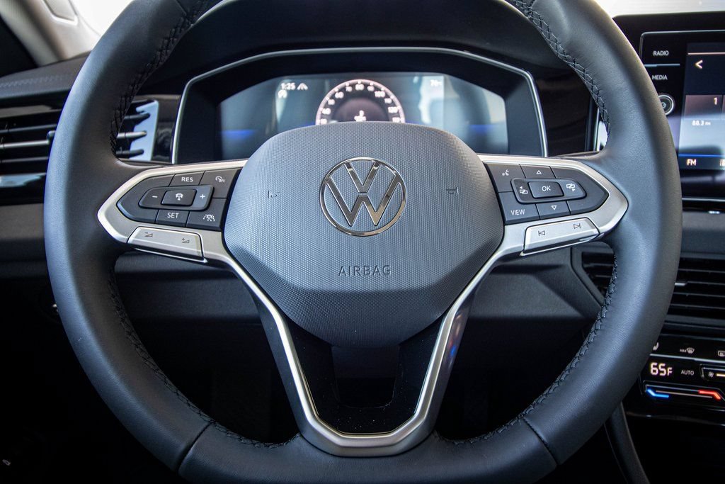New 2026 Volkswagen Jetta SE FWD image 33