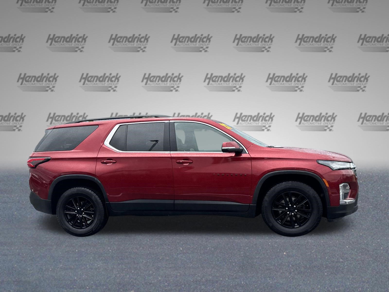 Used 2022 Chevrolet Traverse LT FWD image 11
