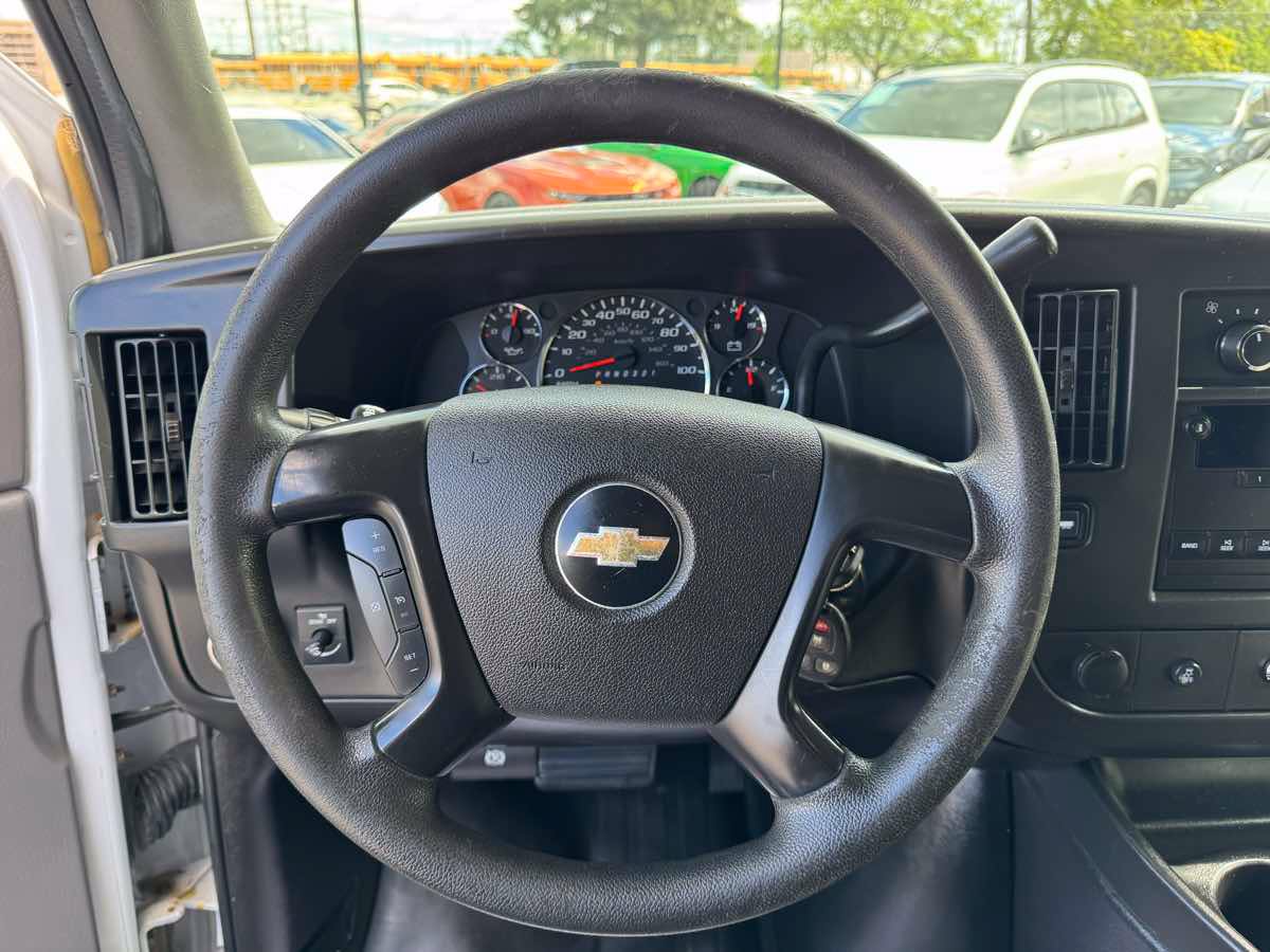 Used 2014 Chevrolet Express 1500 RWD image 12