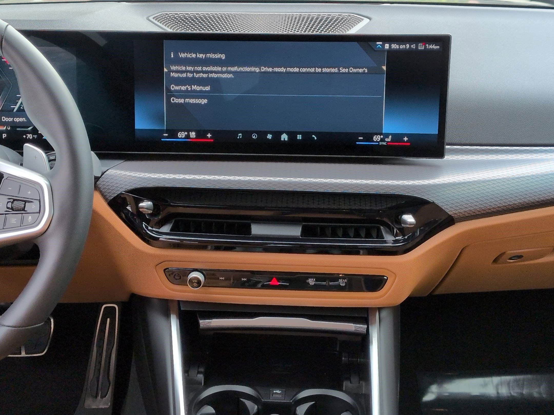 Used 2025 BMW 330i Sedan w/ M Sport Package image 30