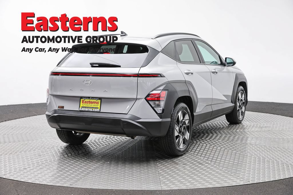 Used 2025 Hyundai Kona SEL FWD image 5