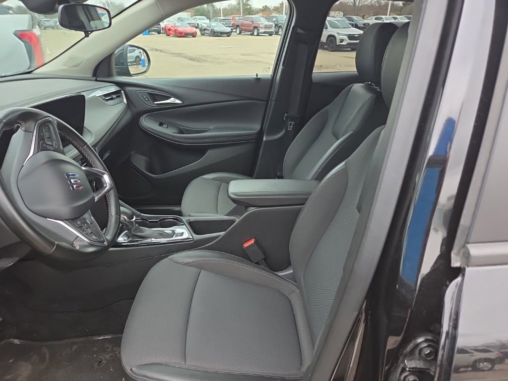Certified 2025 Buick Encore GX Preferred image 11
