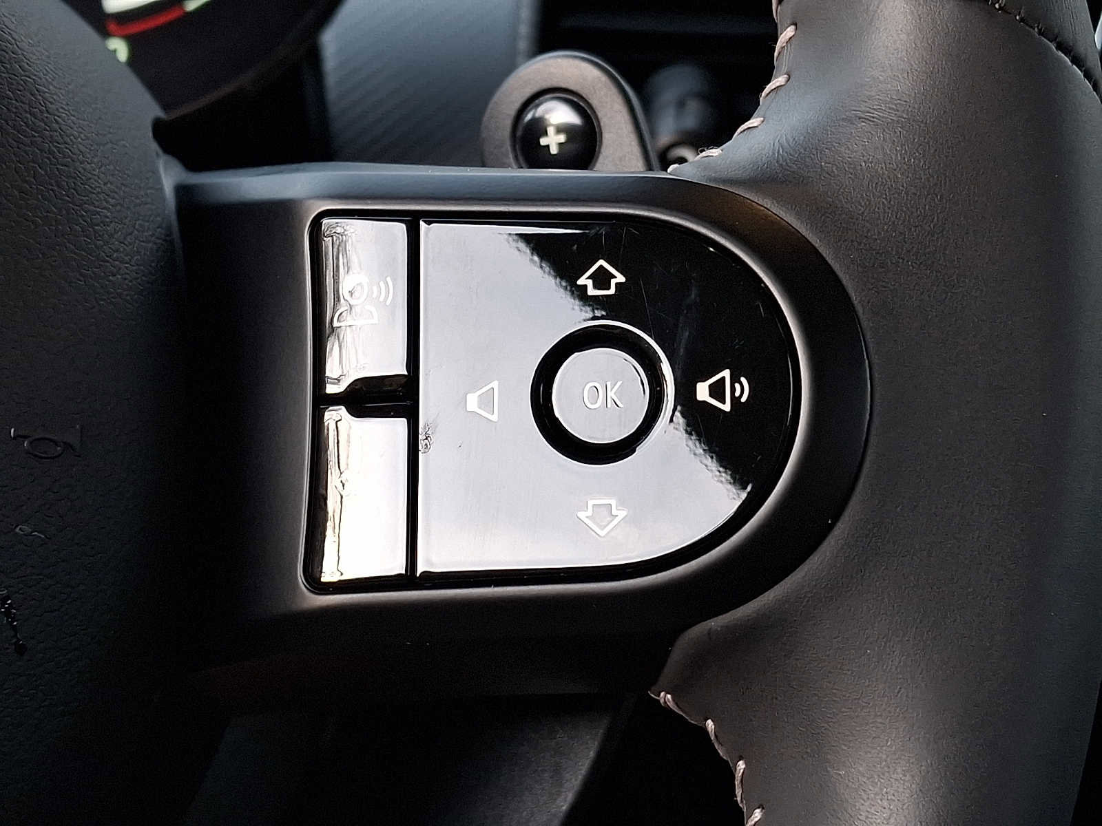 Certified 2024 MINI Cooper S image 17