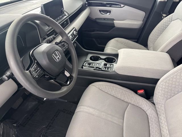 Used 2023 Honda Pilot LX image 25