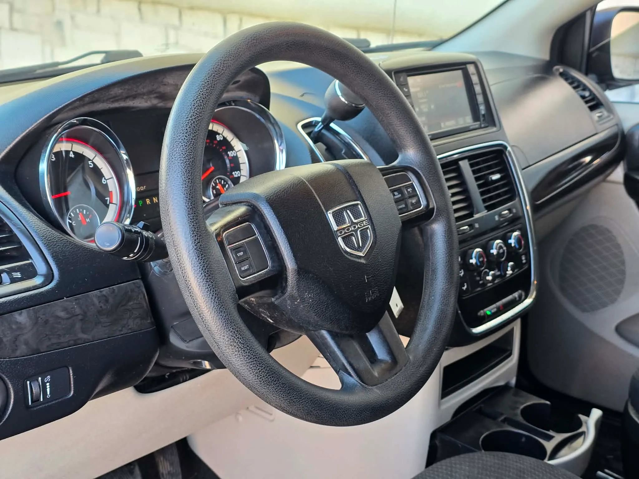 Used 2018 Dodge Grand Caravan SE image 10