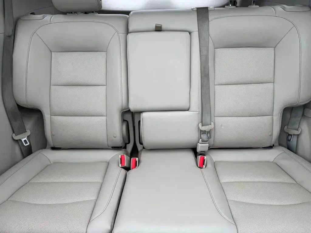 Used 2020 GMC Terrain Denali w/ Denali Premium Package AWD/4WD image 18