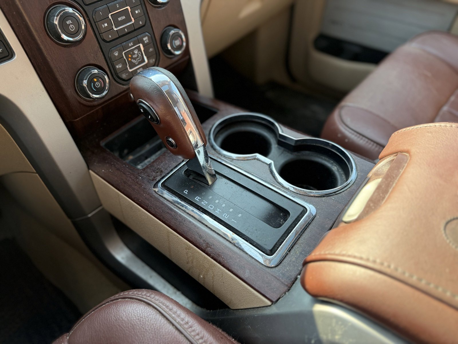 Used 2014 Ford F150 King Ranch w/ King Ranch Luxury Package image 20