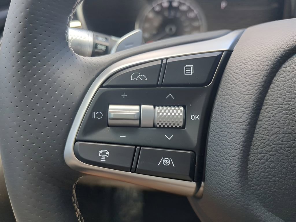 Used 2026 Genesis G70 2.5T image 21