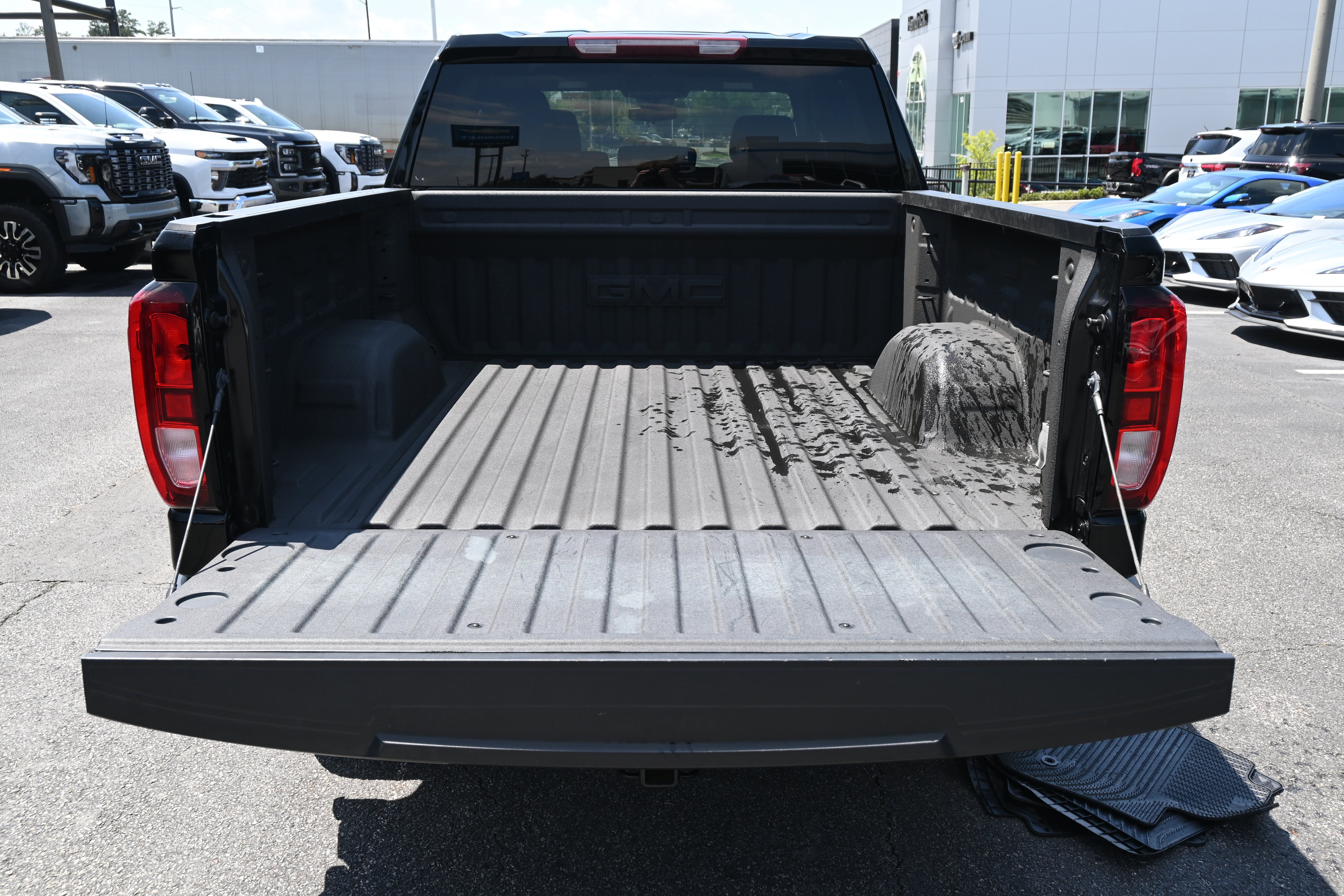 Used 2024 GMC Sierra 1500 Elevation w/ X31 Off-Road Package AWD/4WD image 33