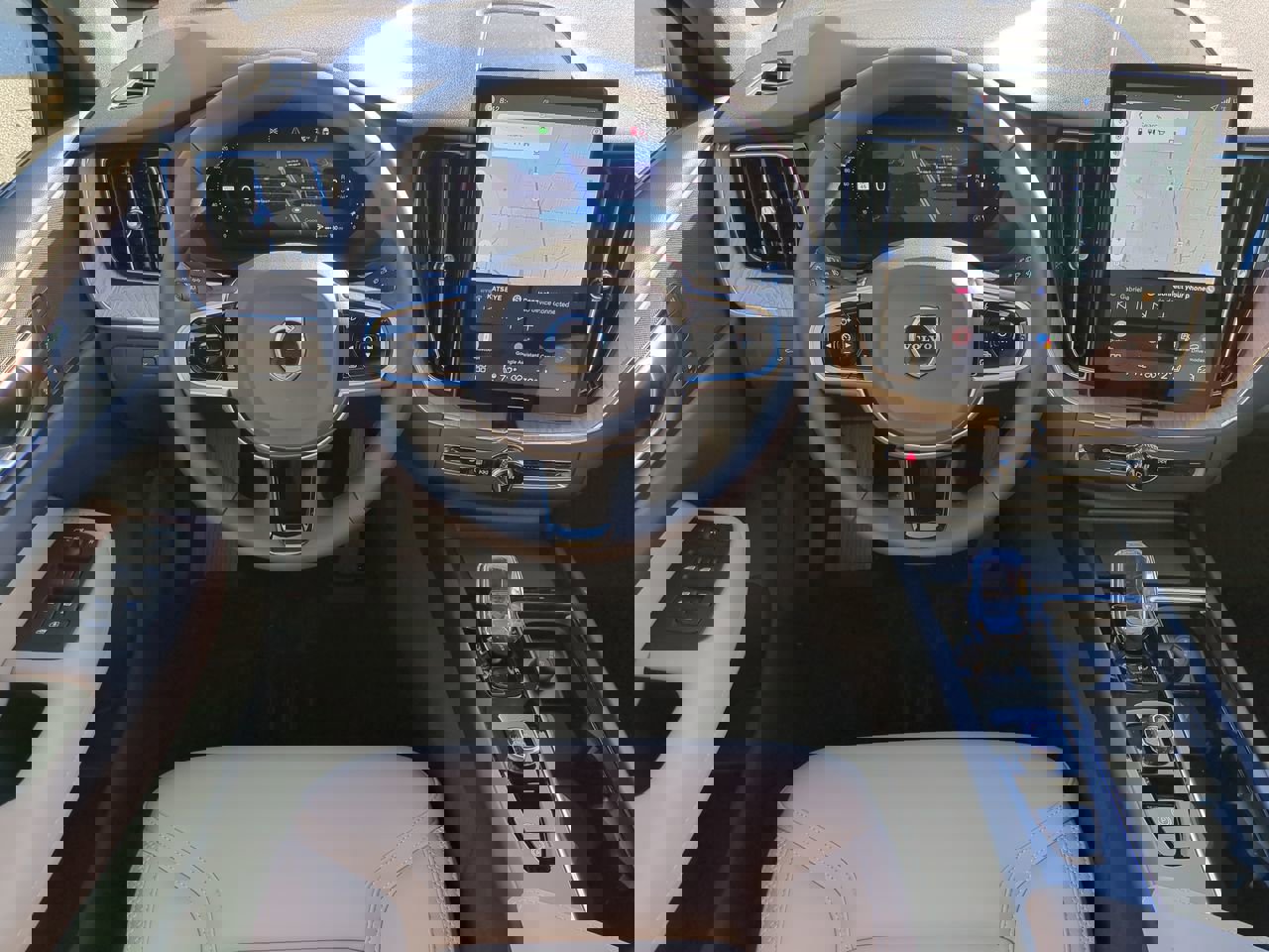 New 2026 Volvo XC60 B5 Plus w/ Protection Package Premier image 14