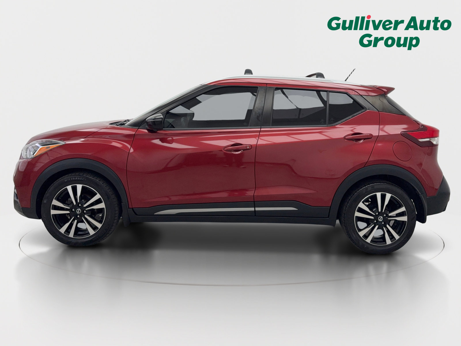 Used 2019 Nissan Kicks SR w/ Exterior Package FWD image 3