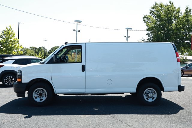 Used 2021 Chevrolet Express 2500 w/ Driver Convenience Package RWD image 11