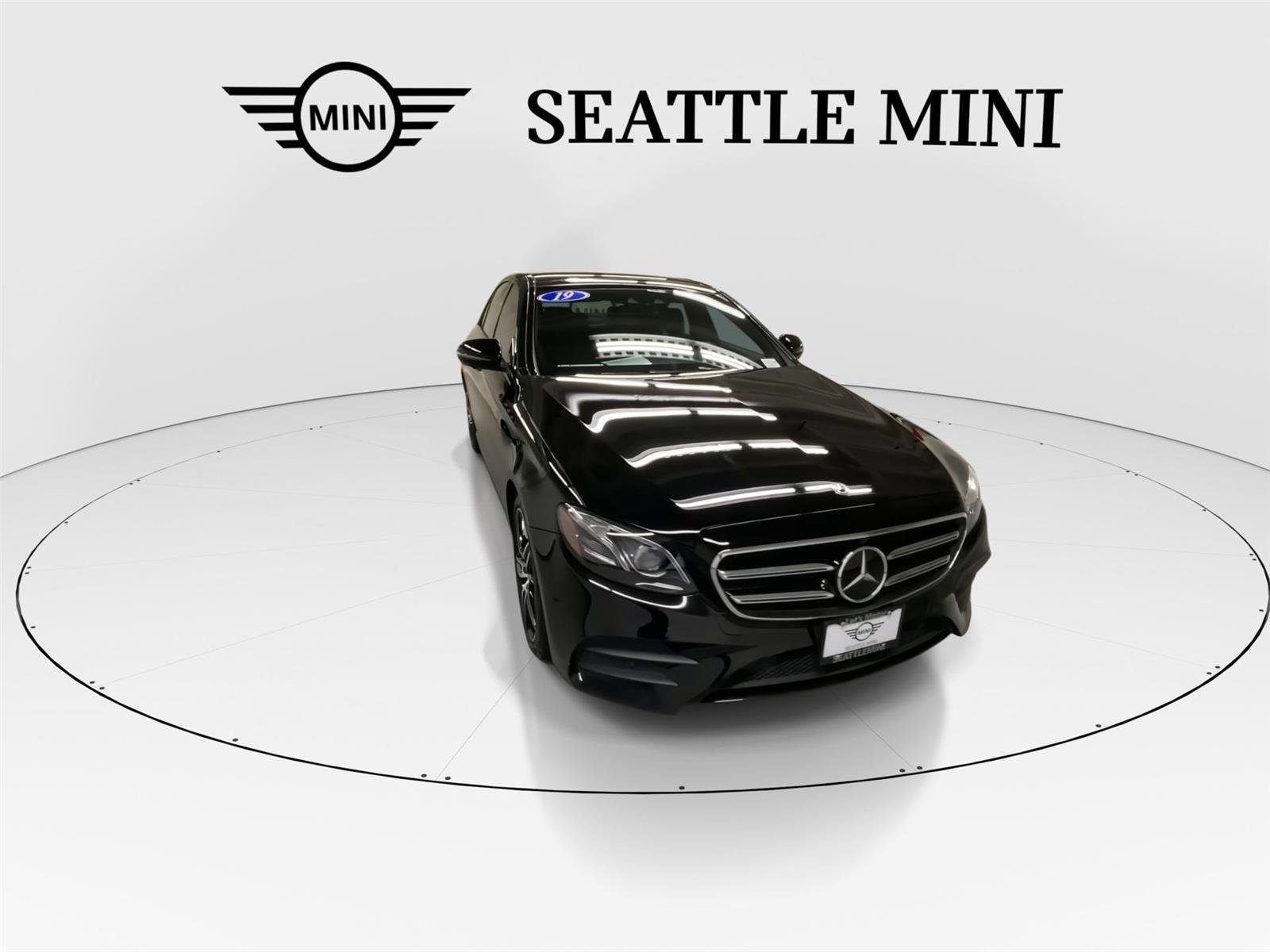 Used 2019 Mercedes-Benz E 450 4MATIC Sedan image 3