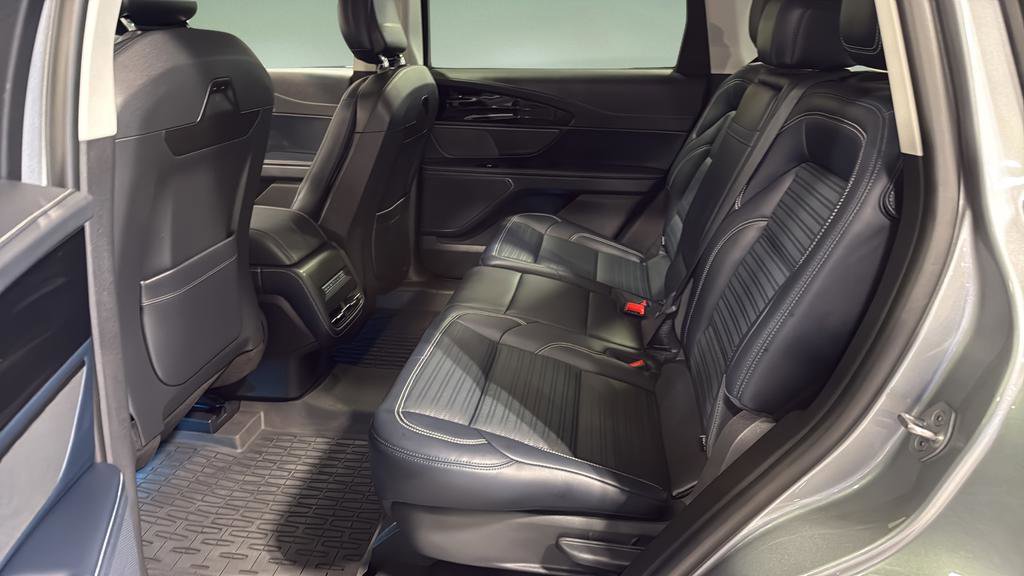 Used 2024 Lincoln Nautilus Reserve image 14