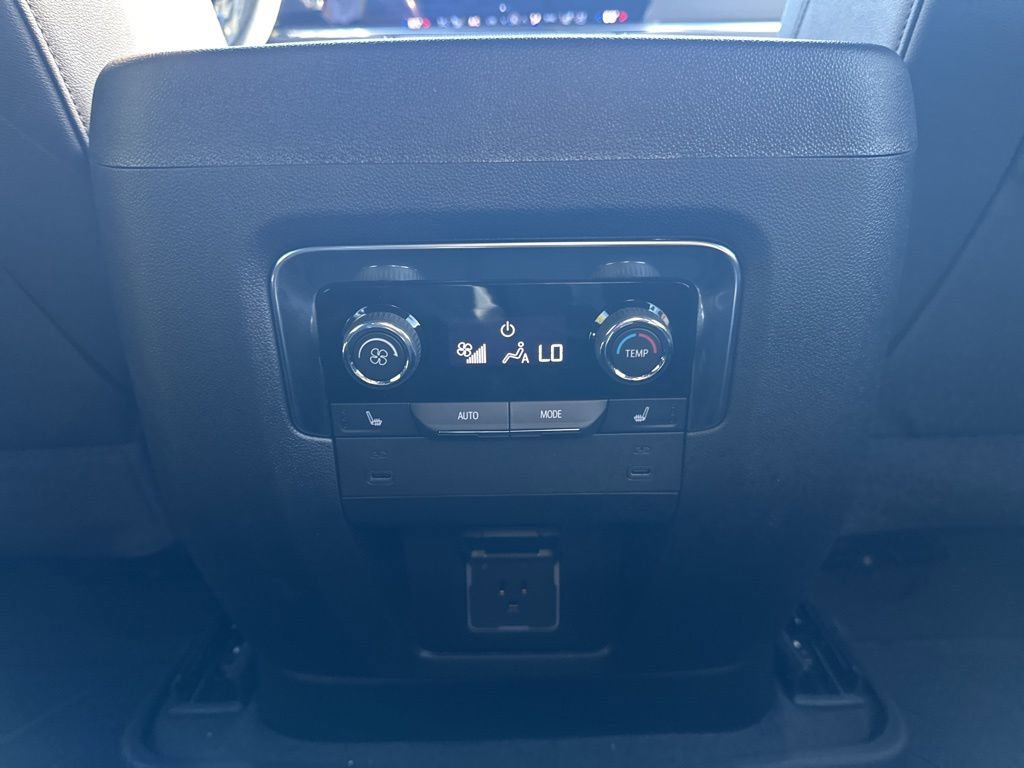 New 2026 Chevrolet Suburban Premier w/ Sun And Tow Package image 29