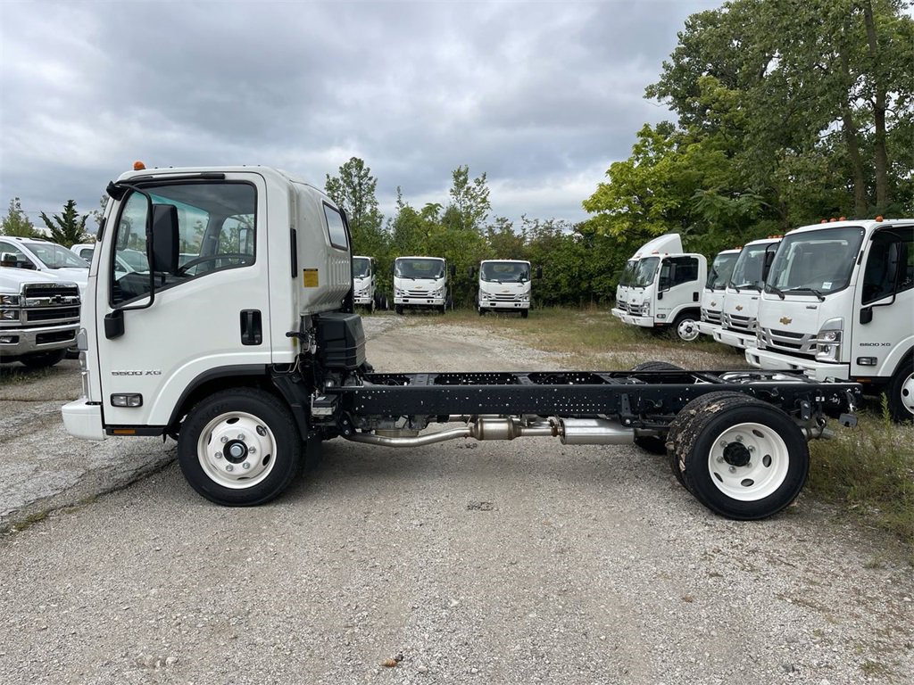 New 2024 Chevrolet Low Cab Forward 5500XG image 3