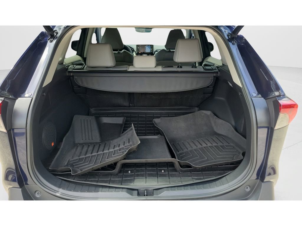 Used 2021 Toyota RAV4 Limited AWD/4WD image 9